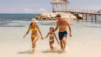 MBJIF-P0557-Family-Outdoor-Beach-Fun.16x9