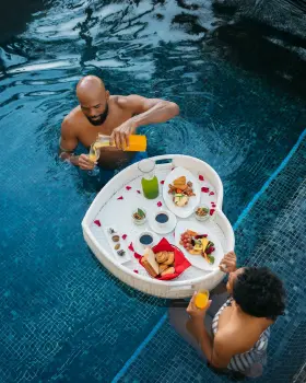 SERPC-Lifestyle-Couple-Floating-Breakfast-CP